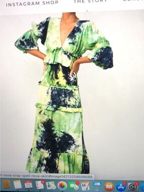 Tie-Dye Green Ruffle Skirt and Shirt SET with V-Neck